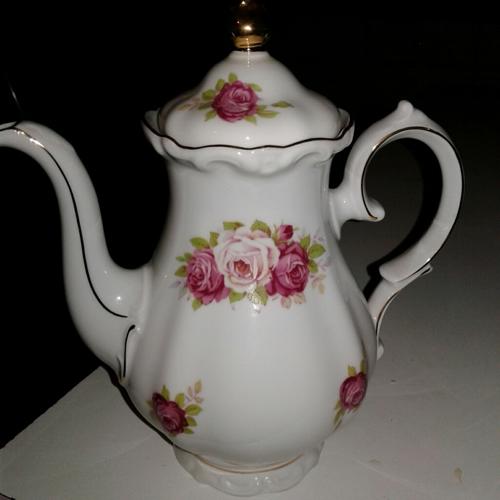Tea pot